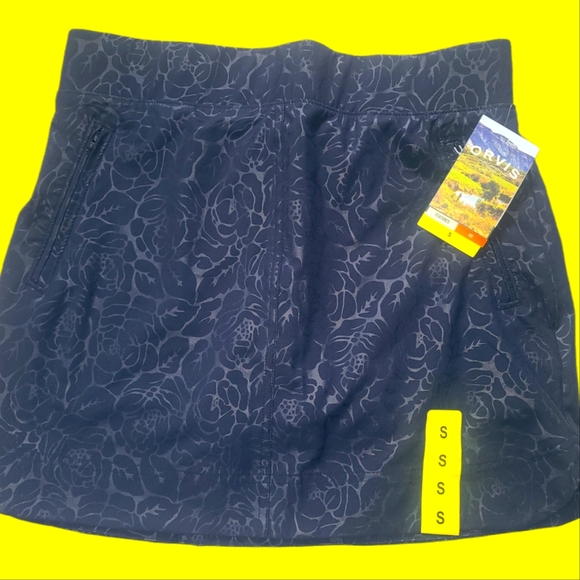 NWT ORVIS Women's Embossed Pull-On Travel Skort Black, Size Small - Picture 1 of 2